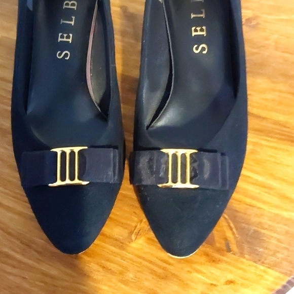 Selby Black Leather Suede Kitten Heel Vintage Gold toe Acc. Elegant Neutral Sz.8 - Picture 9 of 14